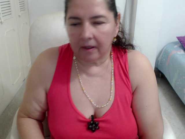 leonela's BongaCams show and profile