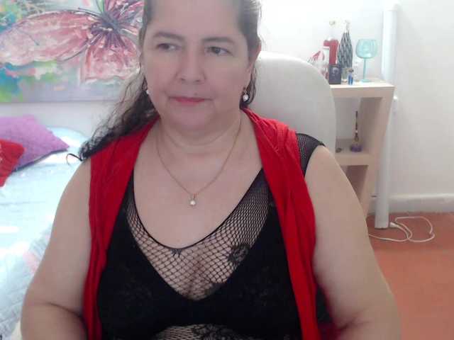 leonela's BongaCams show and profile