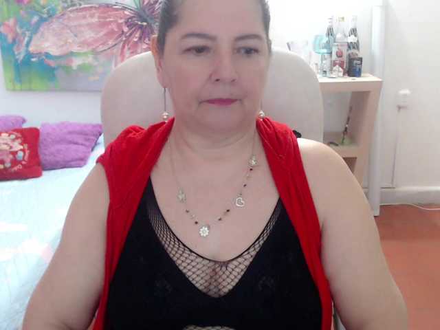 leonela's BongaCams show and profile