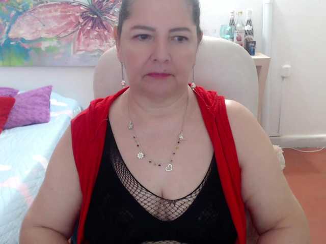 leonela's BongaCams show and profile
