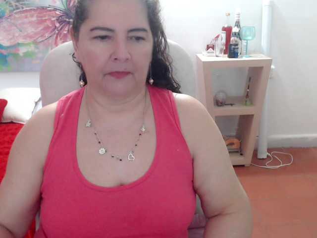 leonela's BongaCams show and profile
