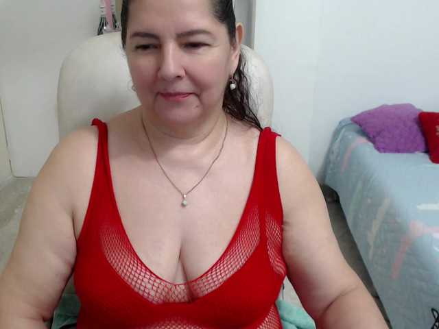 leonela's BongaCams show and profile
