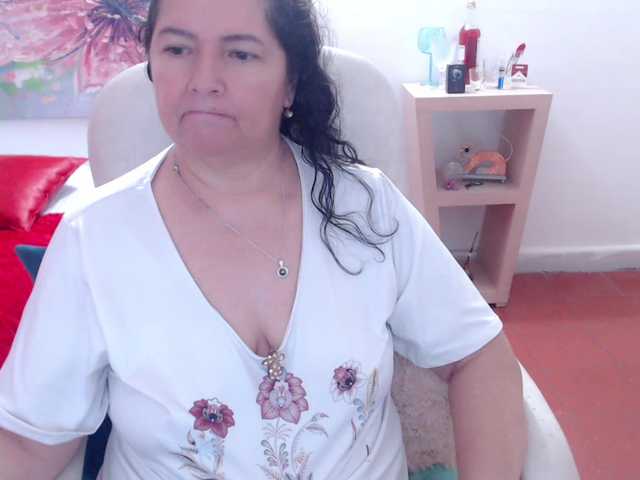 leonela from BongaCams is Freechat