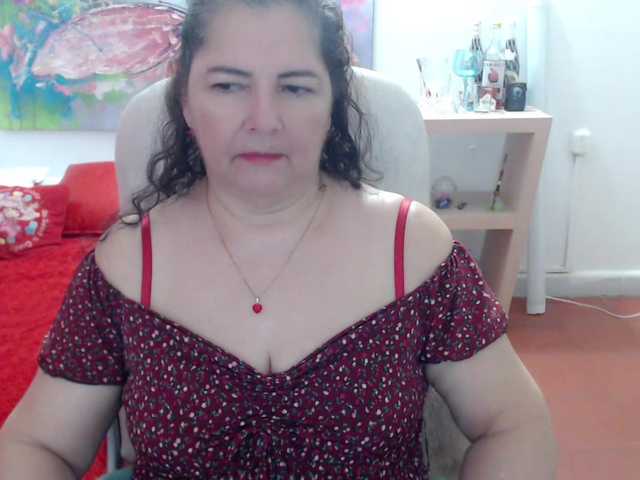 leonela's BongaCams show and profile