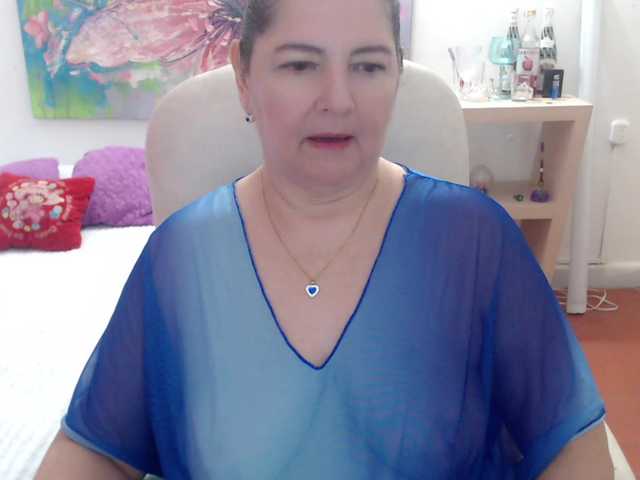 le modèle leonela est en webcam porno dans un show sur le site bongacams, il possède les tags suivants: Latino/Hispanic,Brunette,Hairy