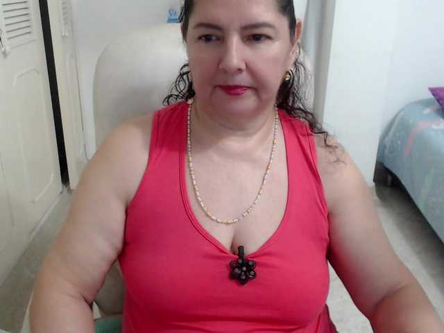 leonela's BongaCams show and profile