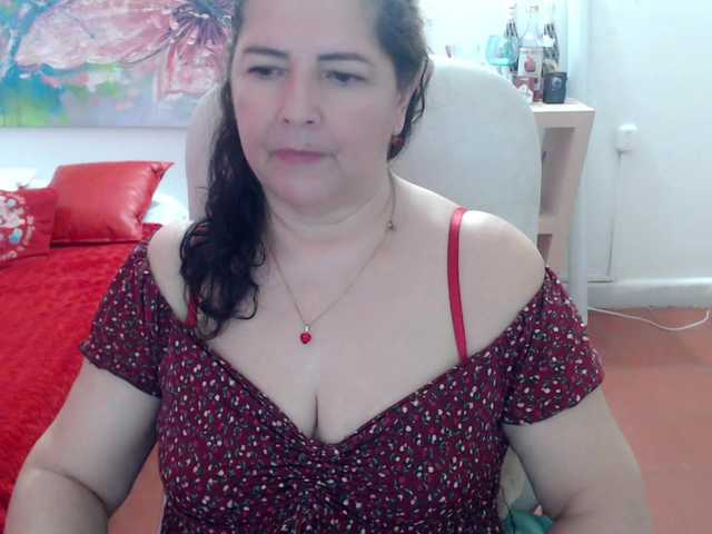 leonela's BongaCams show and profile