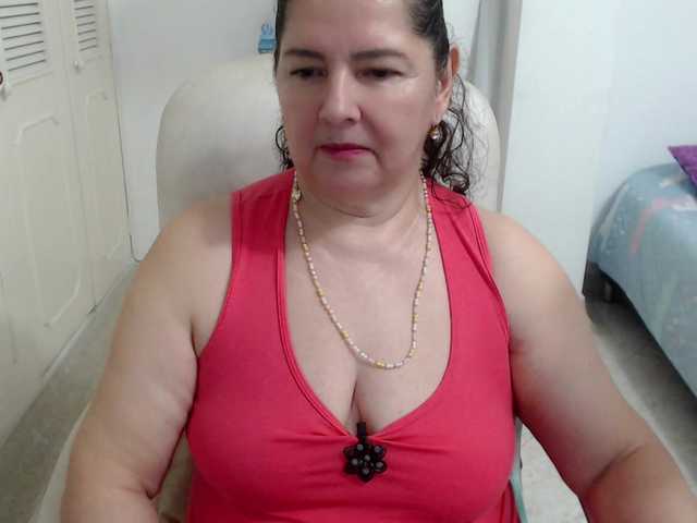 leonela's BongaCams show and profile