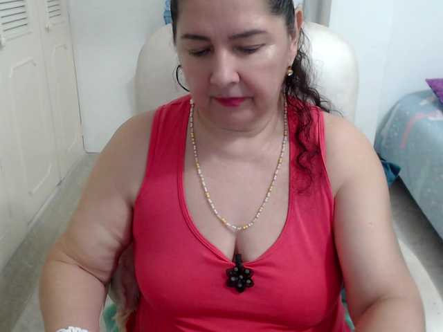 leonela's BongaCams show and profile