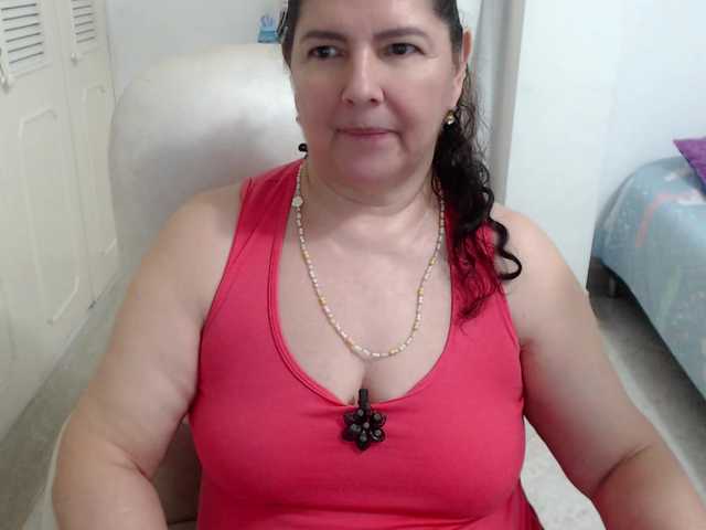 leonela's BongaCams show and profile