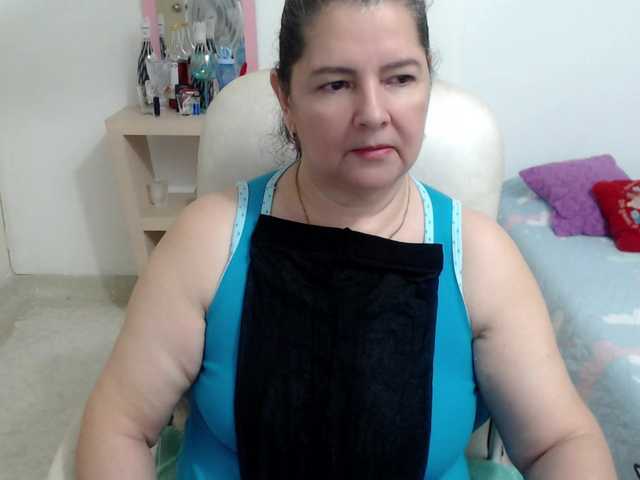 leonela's BongaCams show and profile