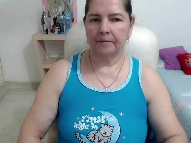 leonela's BongaCams show and profile