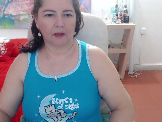 leonela's BongaCams show and profile