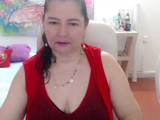 leonela's BongaCams show and profile