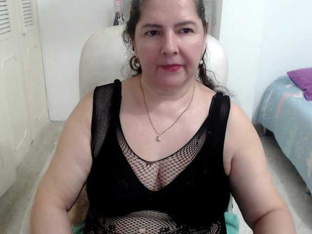 leonela's BongaCams show and profile