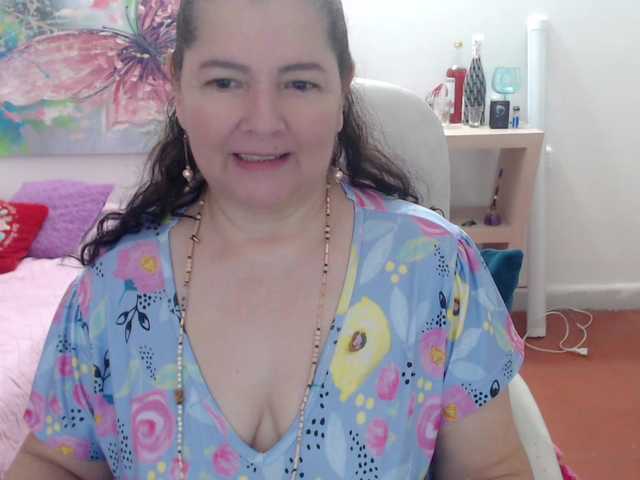 leonela live cam