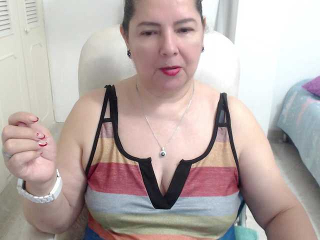 leonela's BongaCams show and profile