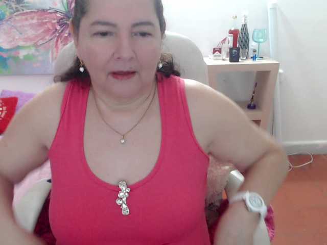 leonela's BongaCams show and profile