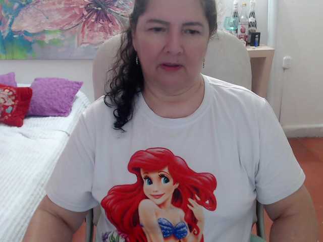 leonela's BongaCams show and profile