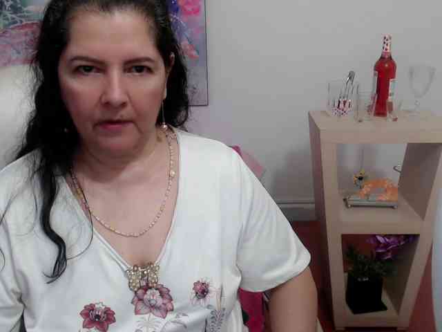 live sex chat room Leonela
