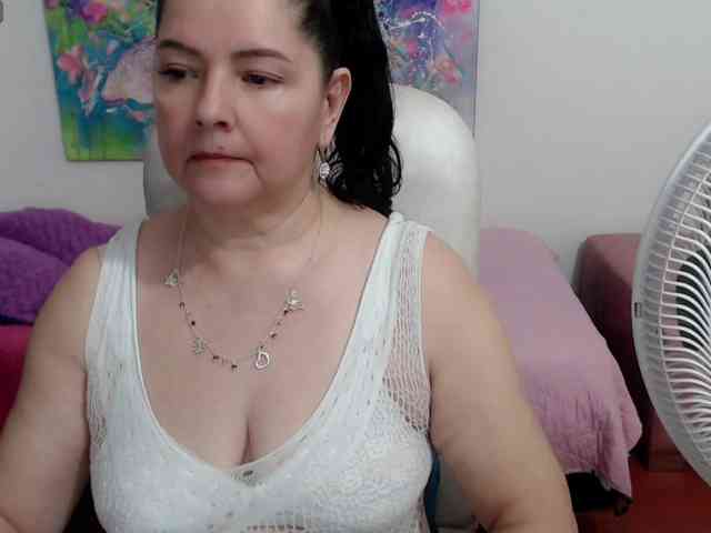 chat roulette Leonela