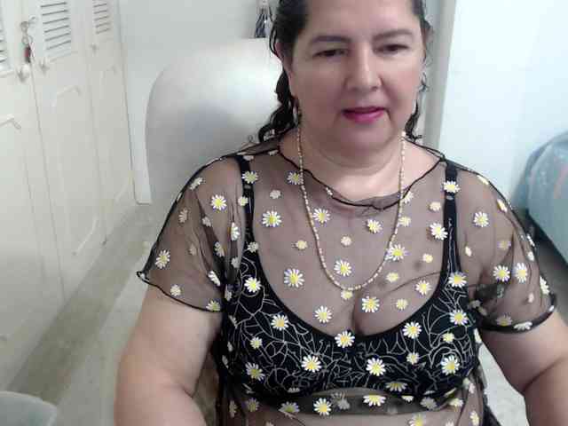 leonela Live Webcam on BongaCams