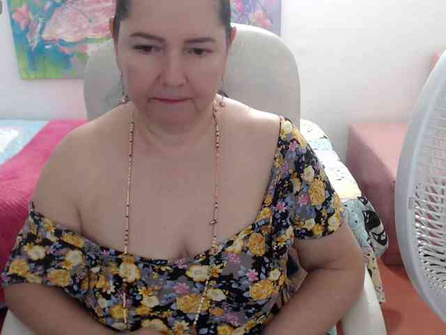 sexcam xxx Leonela
