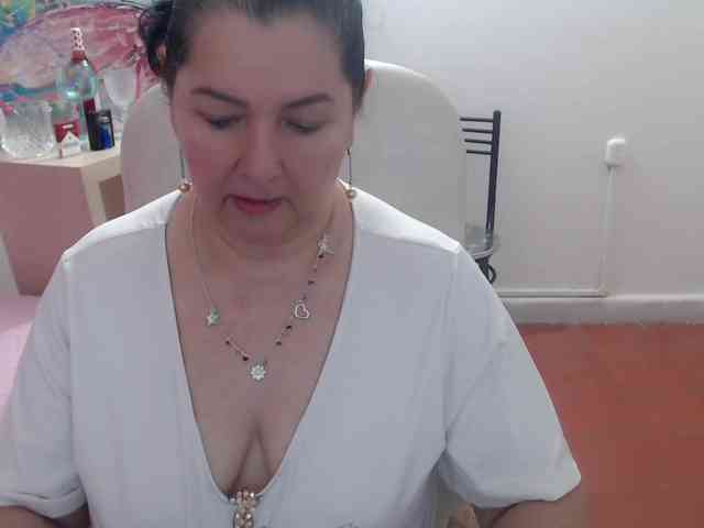 leonela webcam