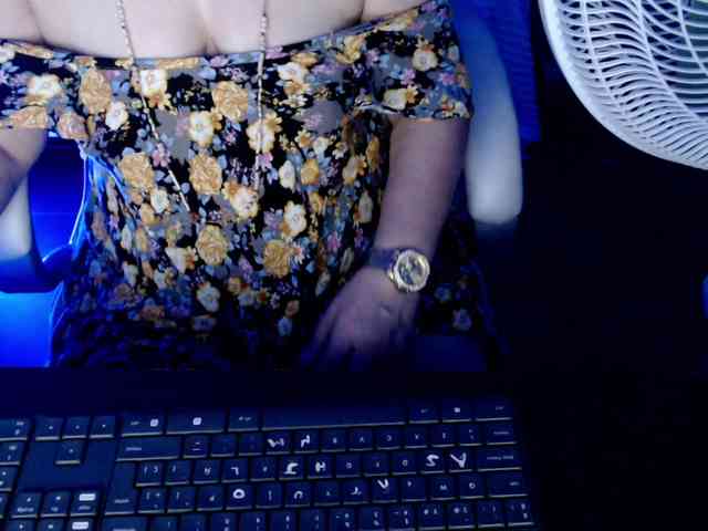 leonela webcam