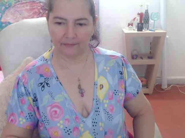 leonela Live Webcam on BongaCams