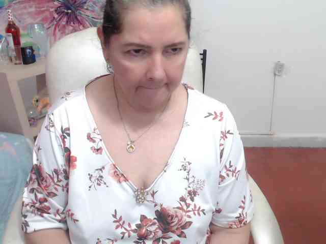 leonela leonela