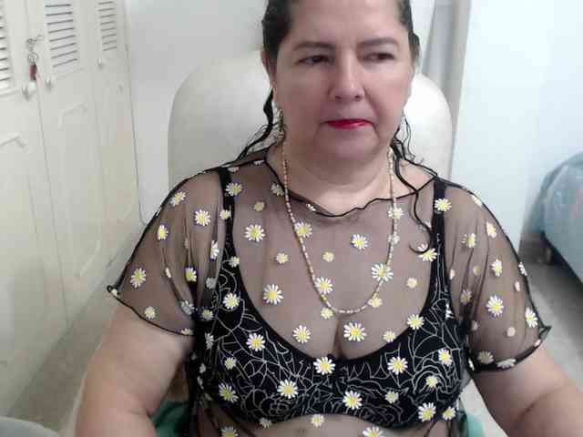 leonela Live Webcam on BongaCams