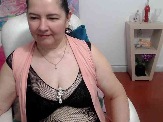 xxx chat Leonela