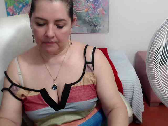 leonela webcam