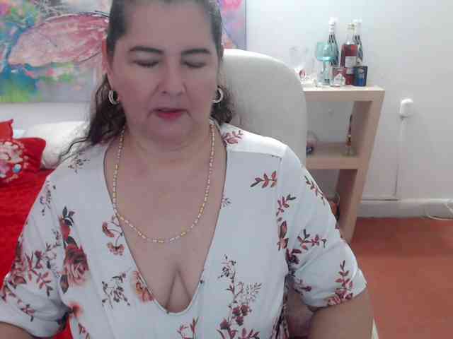 leonela Live Webcam on BongaCams
