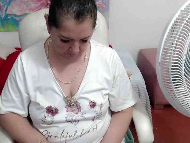 leonela webcam