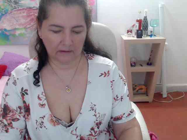 leonela webcam