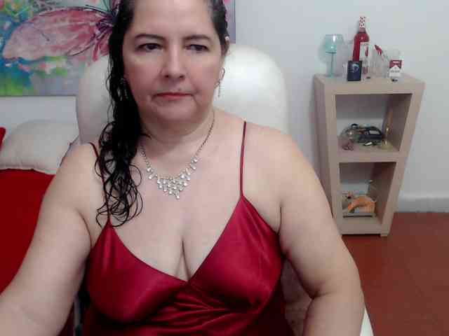 leonela leonela