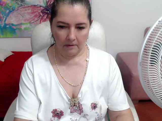 live sex Leonela