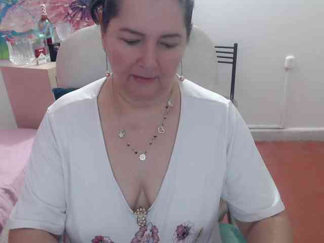 leonela webcam