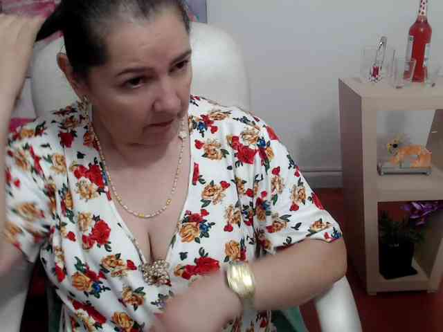 leonela webcam