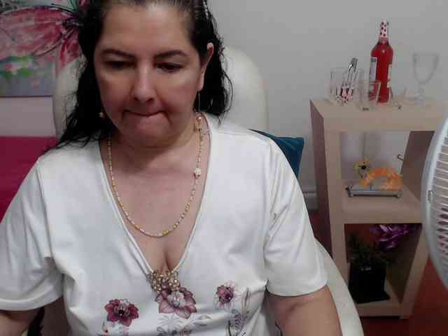 leonela webcam