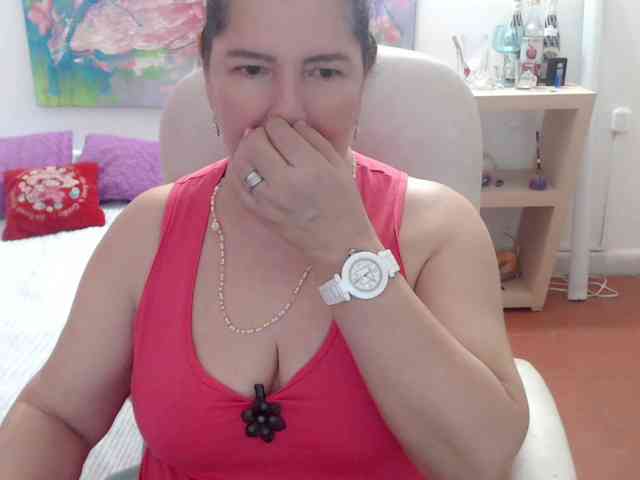 leonela Live Webcam on BongaCams