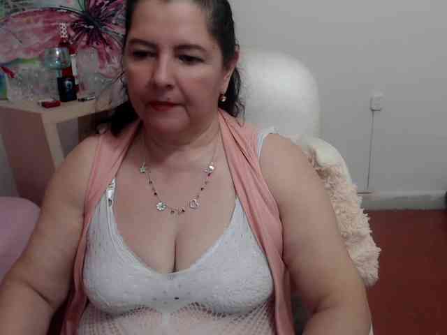 leonela Live Webcam on BongaCams