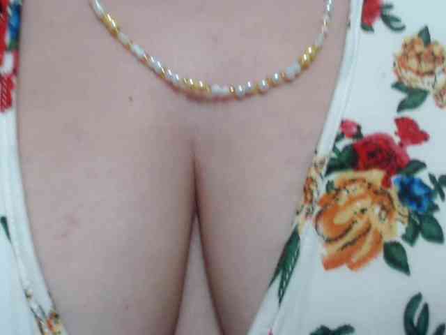 leonela webcam