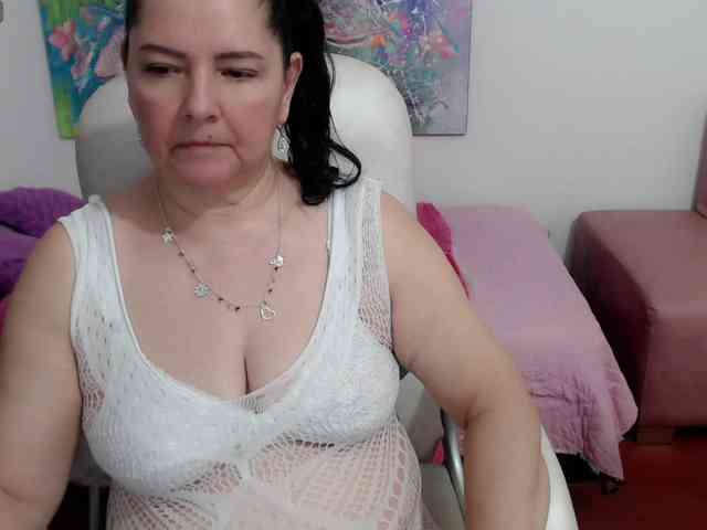 leonela webcam