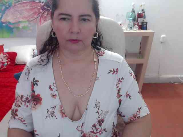 leonela Live Webcam on BongaCams
