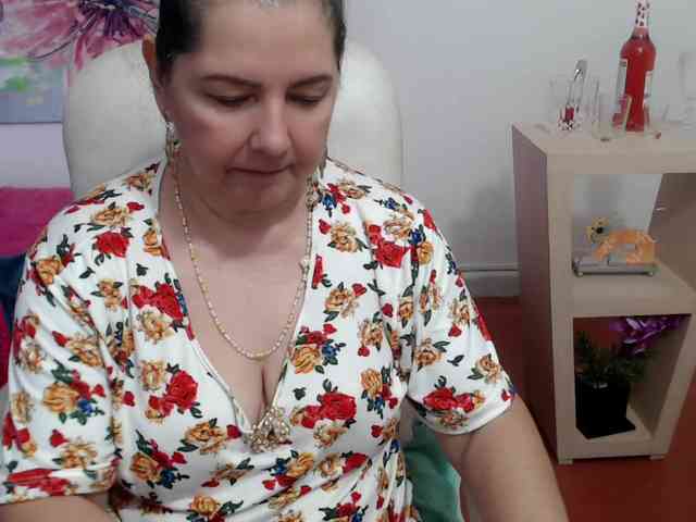 leonela webcam