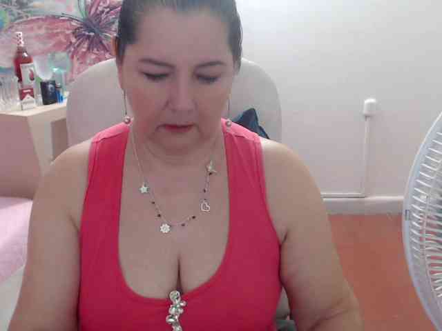 leonela leonela