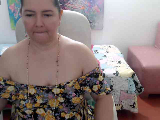 leonela webcam